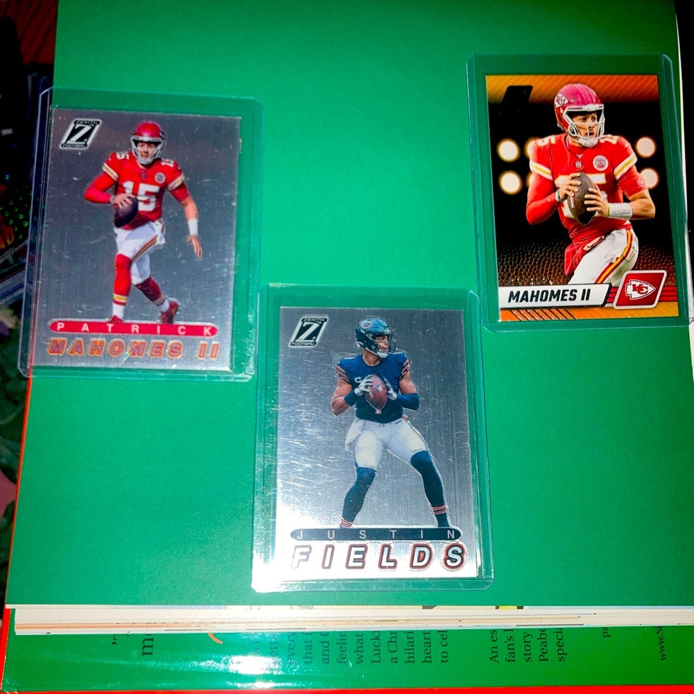 PATRICK MAHOMES & JUSTIN FIELDS ZENITH SERIES PANINI CARDS (3) NFL